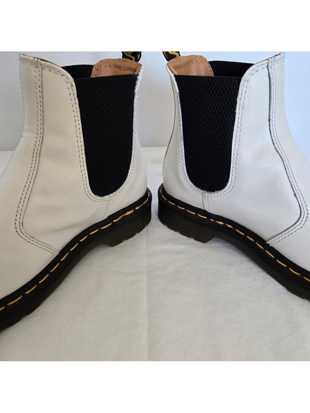 DOC MARTEN'S 2976 CHELSEA BOOTS SMOOTH LEATHER WHITE UNISEX WOMEN 7/ MEN 6 - Picture 10 of 16